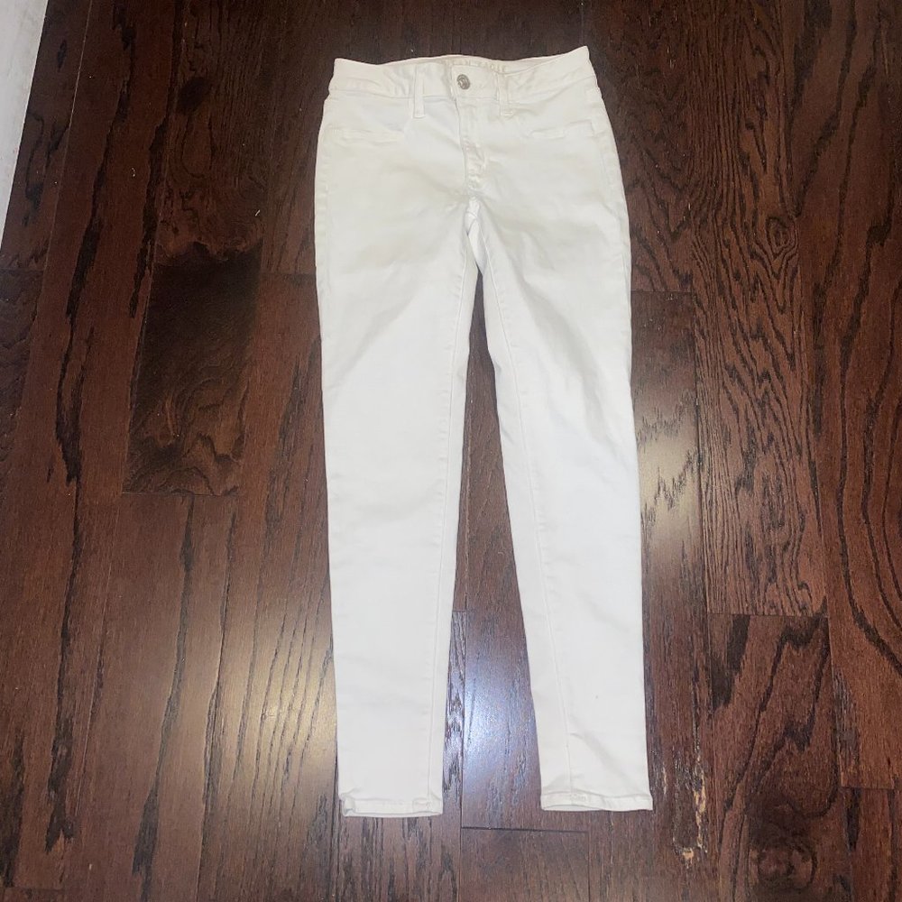 AMERICAN EAGLE Women's White Jegging Jeans Size 6